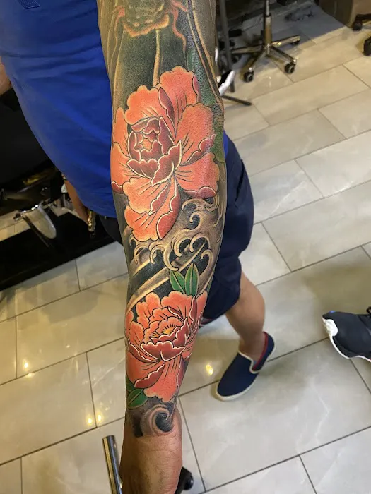 Banks Tattoo and Piercing 8