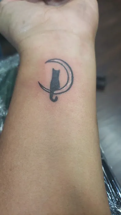 UPTOWN TATTOO 0