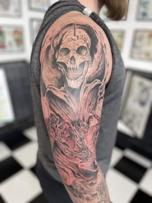 Lola's Tattoo Shop 0