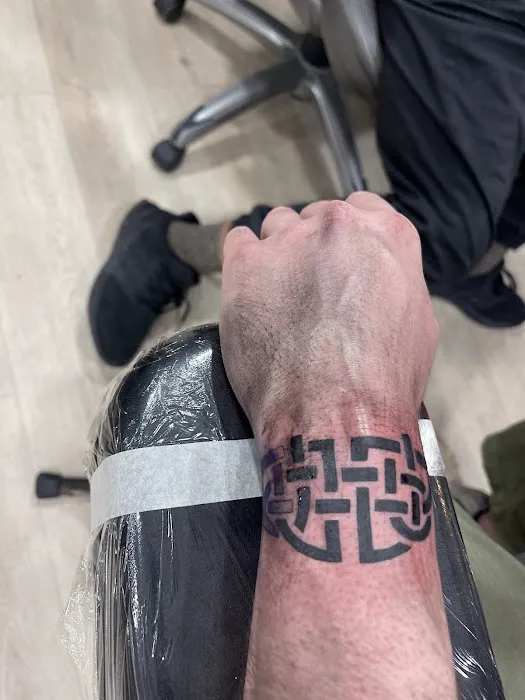 Glorious Tattoo Studios 6