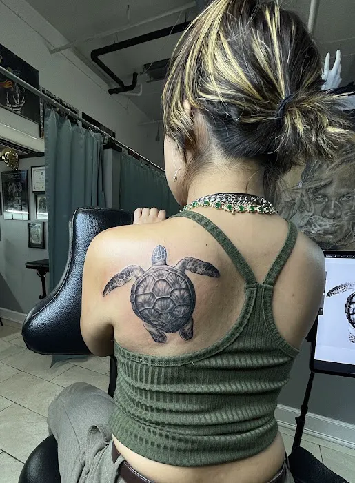 Dreamville Tattoo Studio 5
