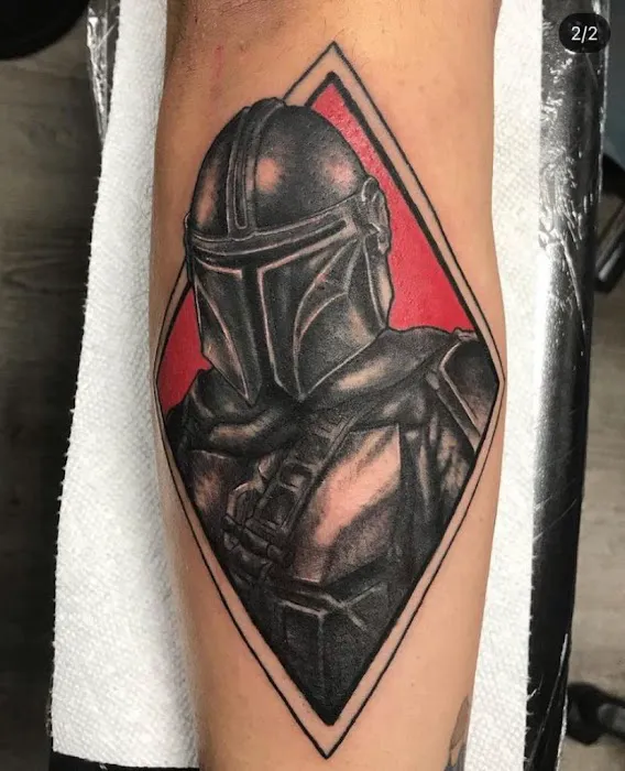 Beacon Tattoo & Piercings 5