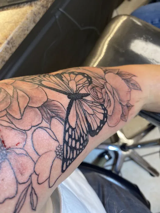 Eagle Tattoo Studio 5