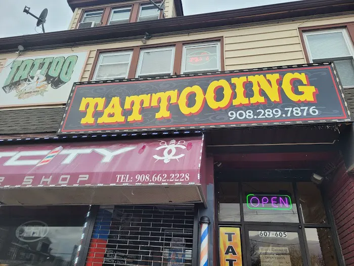 Ron's Tattooing 3