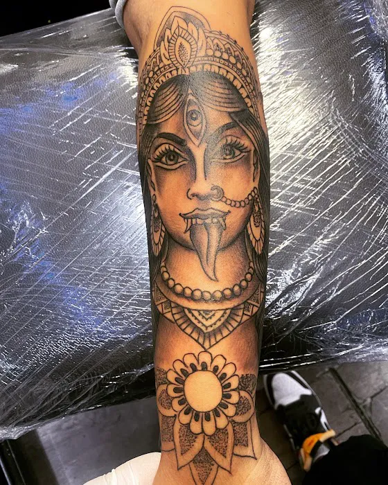 Jersey Ink Tattoos & Piercings 8