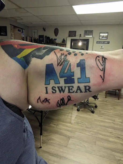 CB INK STUDIOS 1