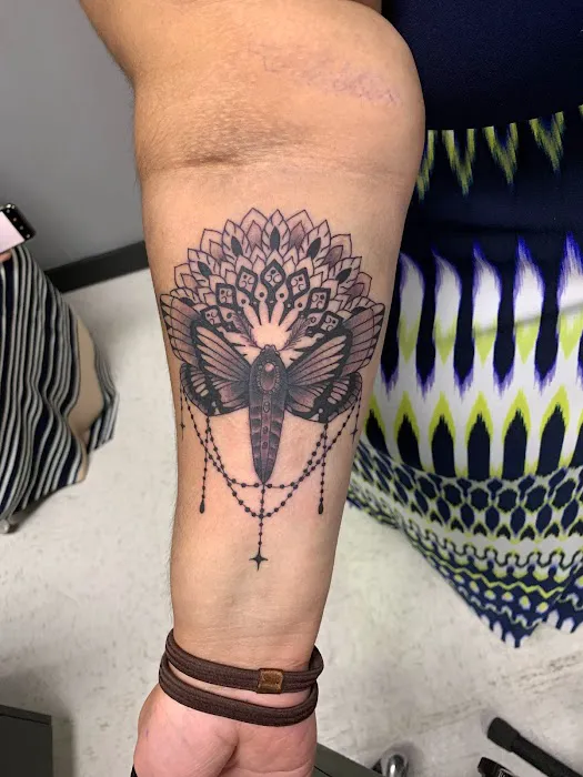 Good Looks Social Tattoo Club 7