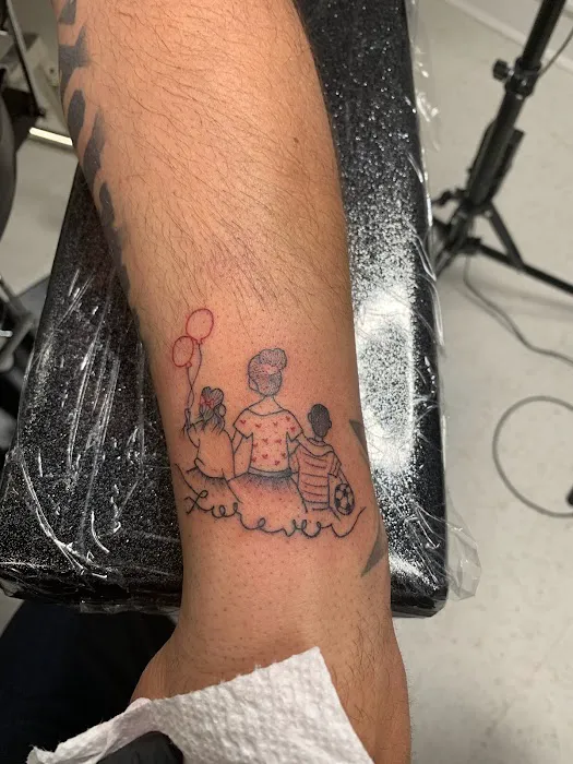 Good Looks Social Tattoo Club 3