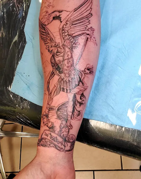 Euphoria Ink Tattoo Studio and Body piercing 7
