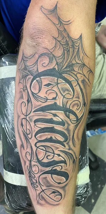 Top Hat Tattoo 0