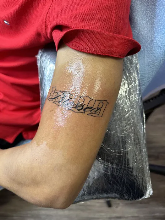 Botero Tattoo Studio 0