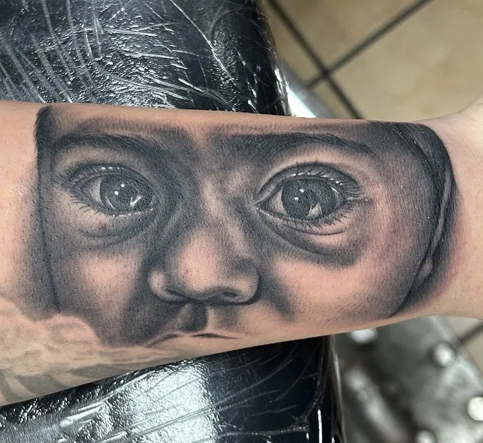 Darkside Tattoo and Body Piercing LLC 8