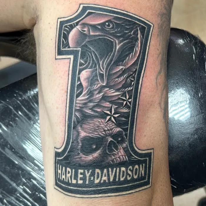 Darkside Tattoo and Body Piercing LLC 5
