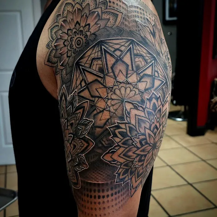 Darkside Tattoo and Body Piercing LLC 4