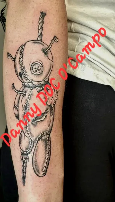 DOC'S Tattoo & Body Piercing. 7