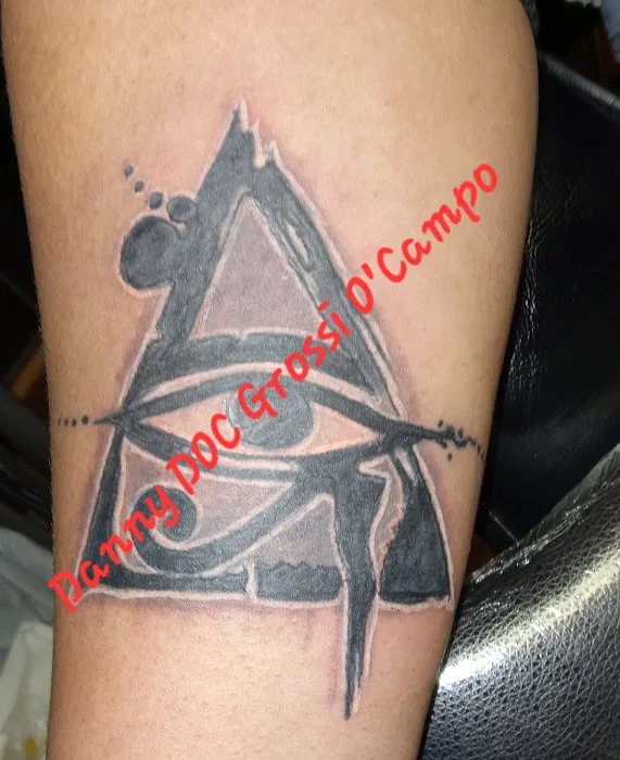 DOC'S Tattoo & Body Piercing. 1