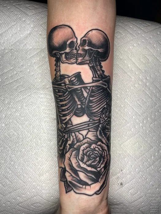 Golden Hammer Tattoo Studios 5