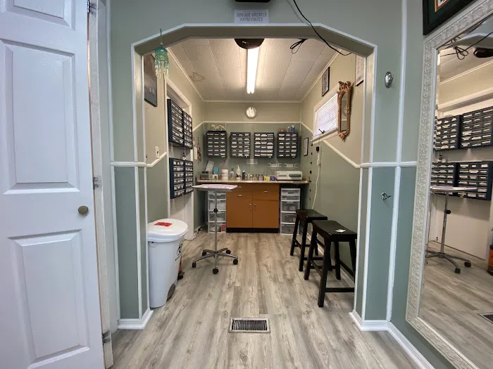 Rabbits Den Tattoo and Piercing Parlor 7
