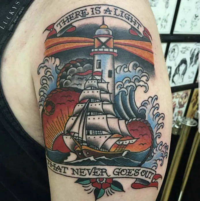 Lucky's Tattoo and Piercing 8