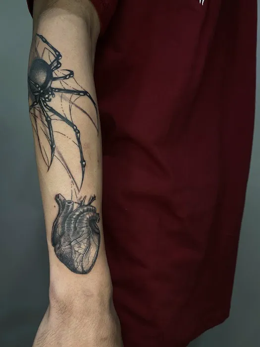 Wanderlust Tattoo & Piercing 1