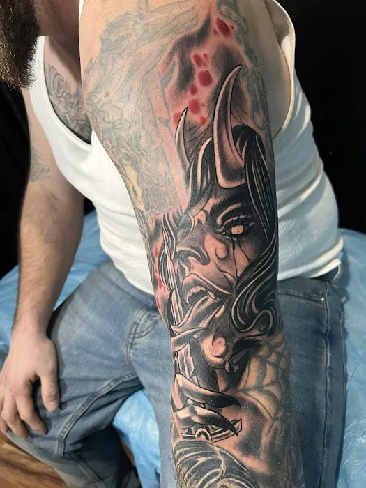 Ragnarök Tattoo Company 7