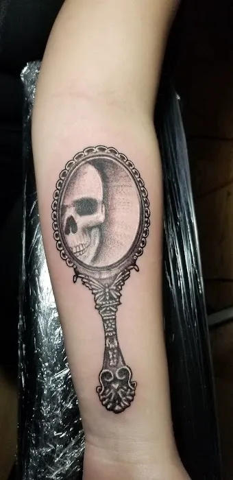 Live 2 Imagine Tattoo Studio 2