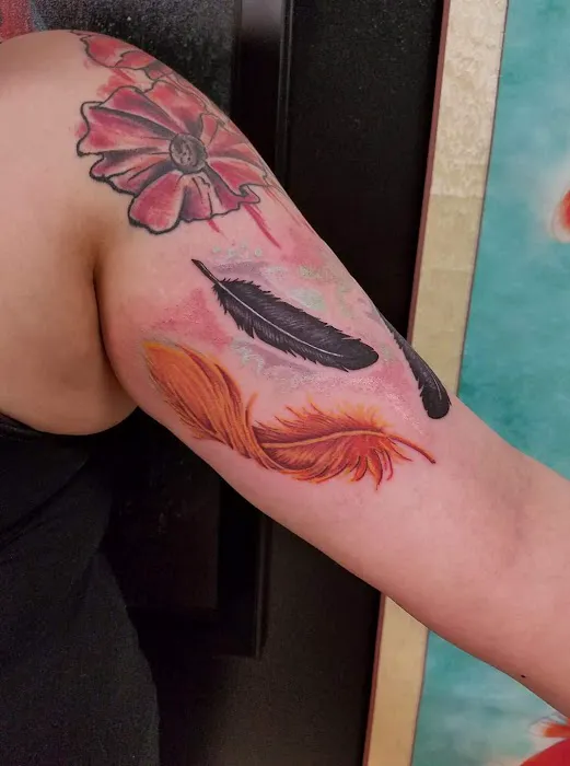 5th Element Tattoos and Hair-Do's 8