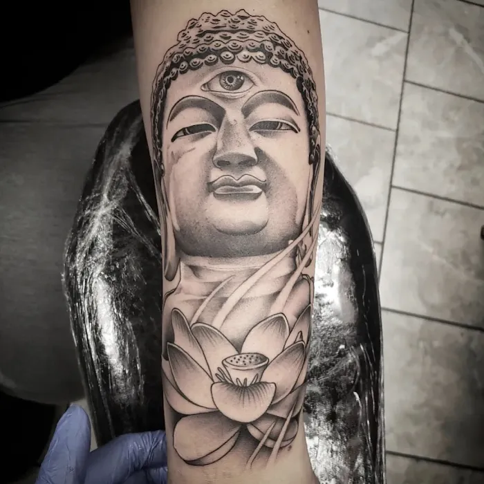 Muse Tattoo & Body Piercing 7