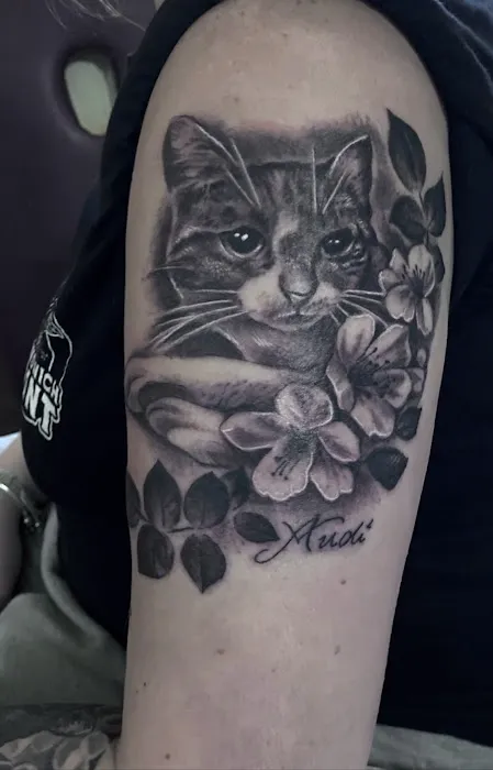 Hard Ink Tattoo Studio 0