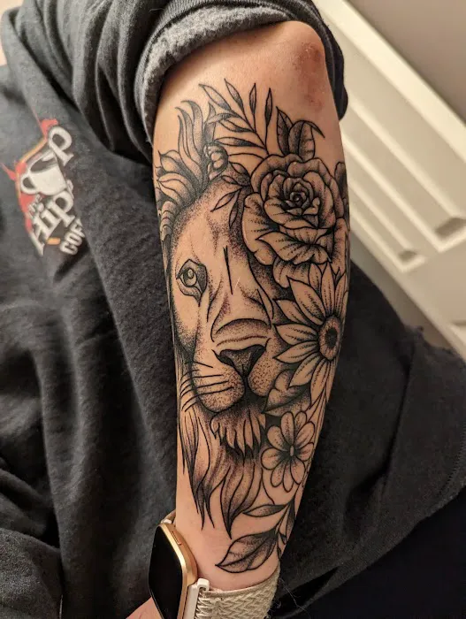 Vines & Lines Tattoo Co. 3
