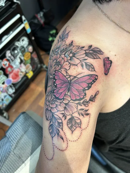 Dark Horse Tattoo and Piercing 1
