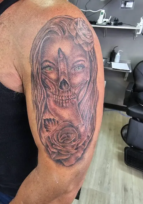 Ken's tattoo and body piercing 3