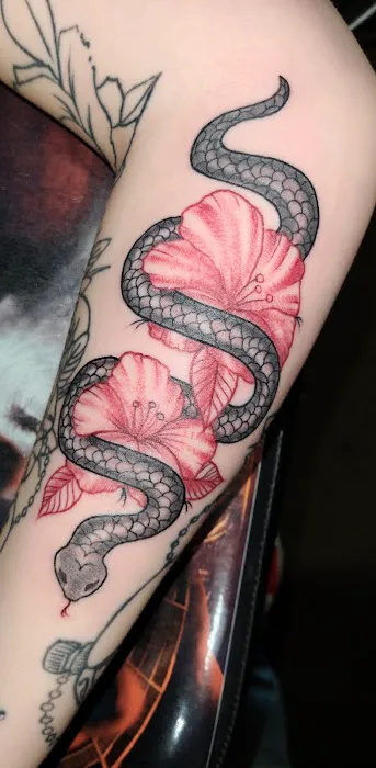 INKjection tattoo & body piercing.LLC 9
