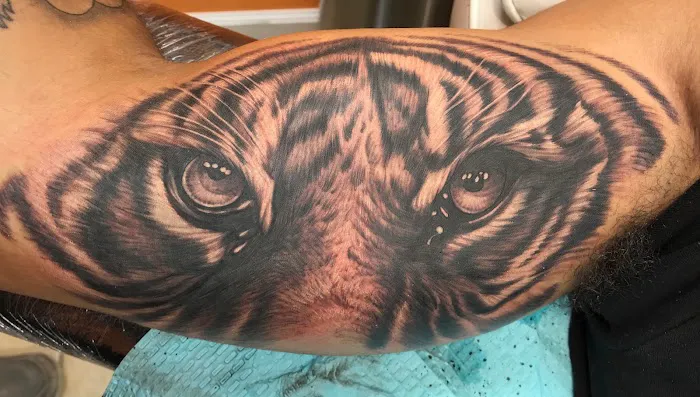 Hot Rod INKIN' Tattoos, Piercing & Permanent Cosmetics 3