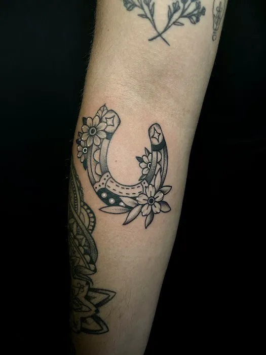 Alex Quinn Tattoos 0