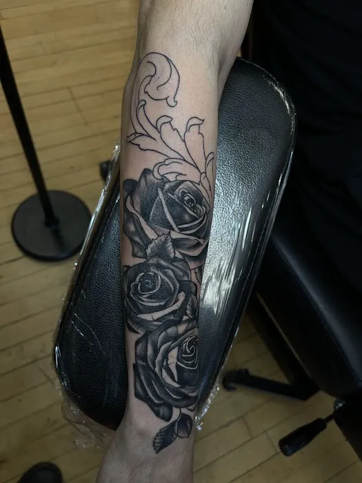 Alex Quinn Tattoos 3
