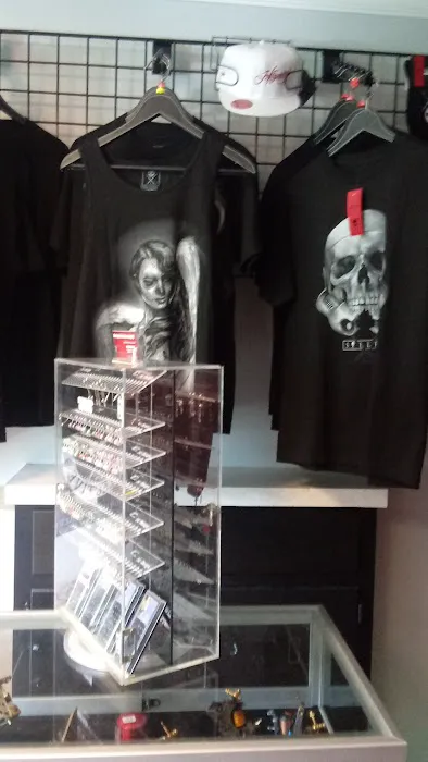 Flaming Balls Tattoo Supply / SkinPins Piercing 2