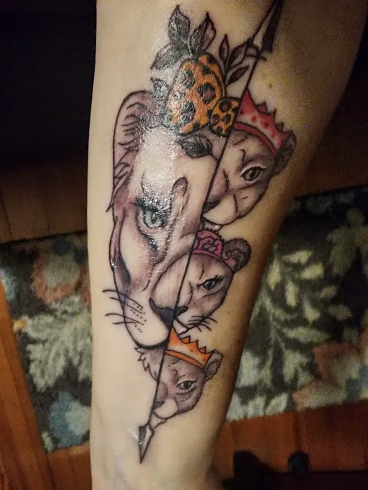 Fall River Tattoo Co 8