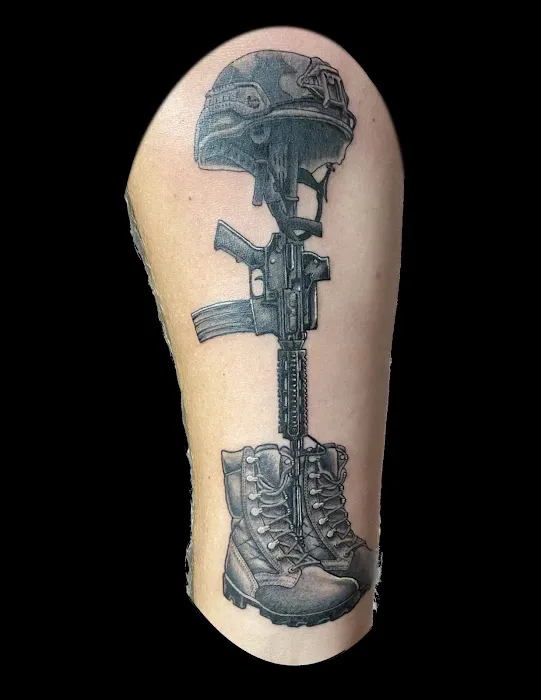 Needle Therapy Tattoo & Body Piercing 8