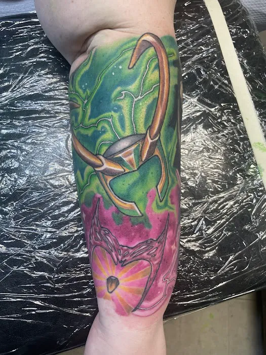 Needle Therapy Tattoo & Body Piercing 4