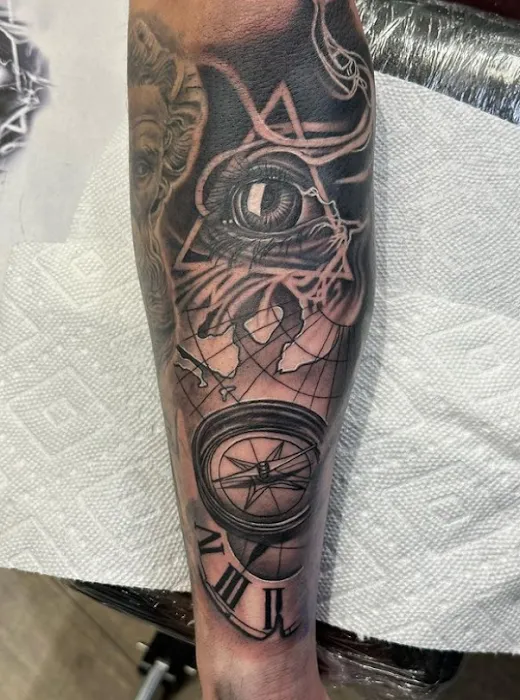 Creative Ink Tattoo Studio 8