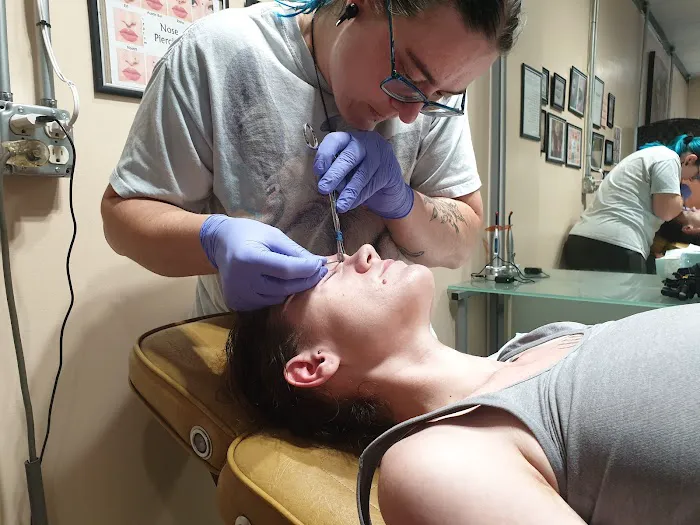 Distortion Piercings & Polish 5
