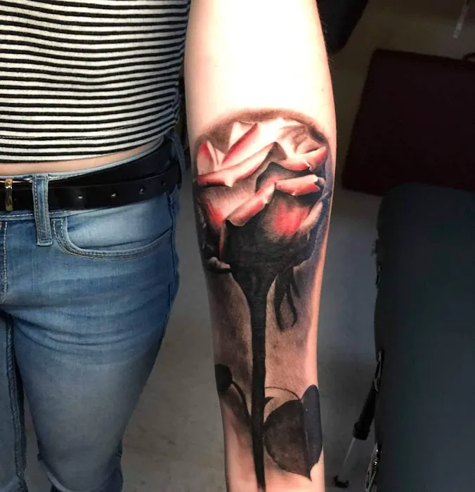 Black Royale Tattoo Studio 7