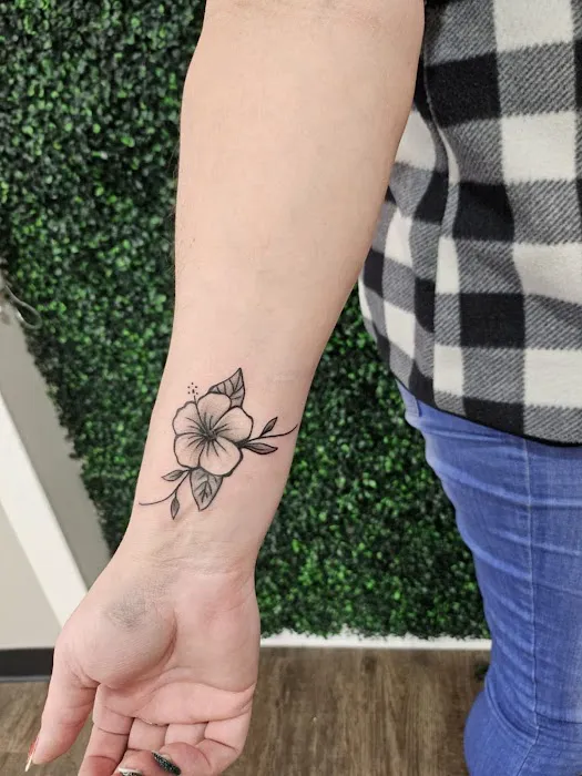 Self Love Art Tattoo Shop 1