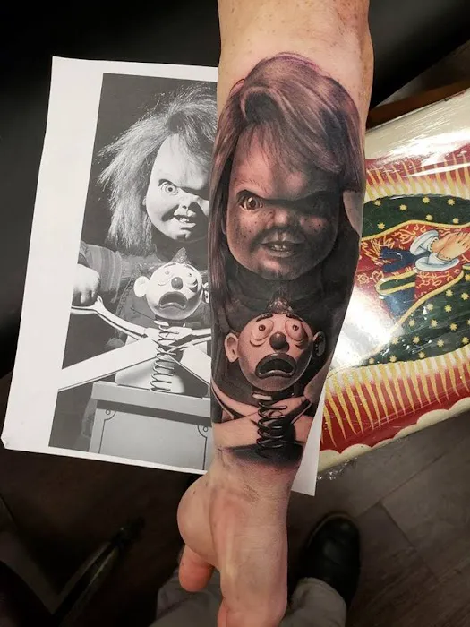 Red Raven Tattoo and Body Piercing 6