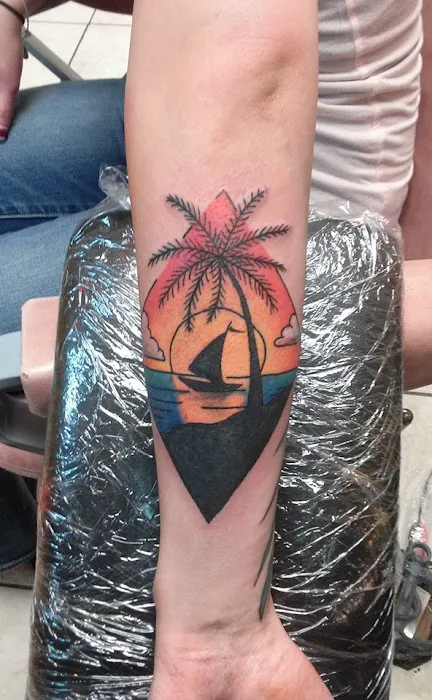 Black Sea Tattoo & Piercing 8