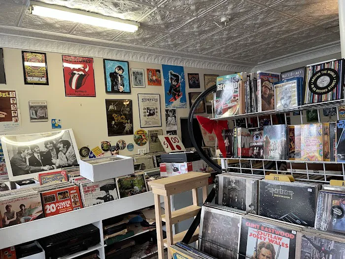 Syracuse Vintage Vinyl 4