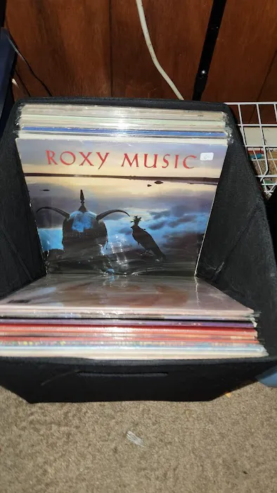 Syracuse Vintage Vinyl 1