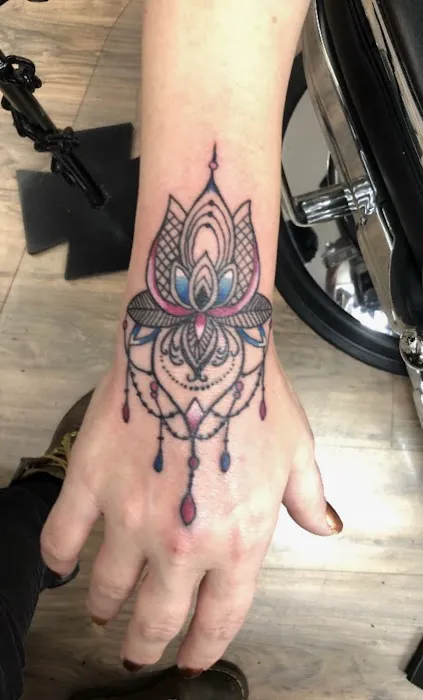 Family Traditions Tattoo and Piercing LLC 8