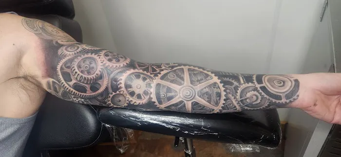 Main Street Tattoo and Rachell's Massage 3
